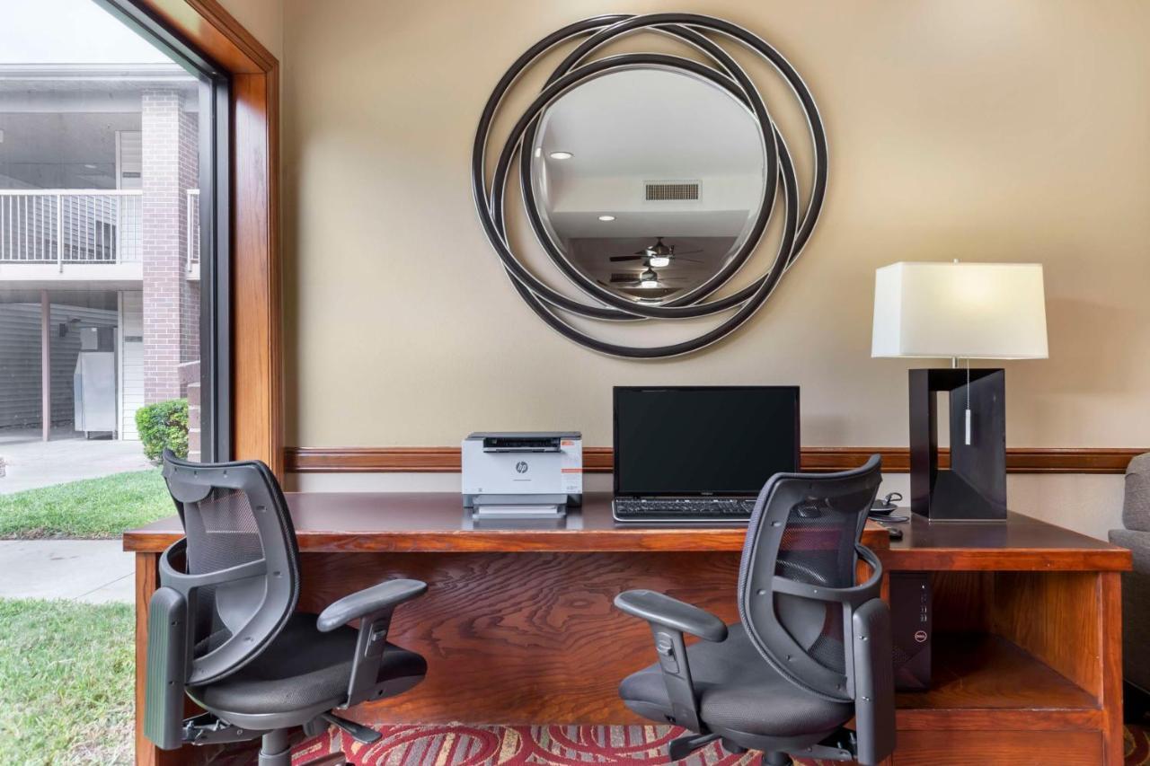 Best Western Mcallen Medical Center Екстер'єр фото